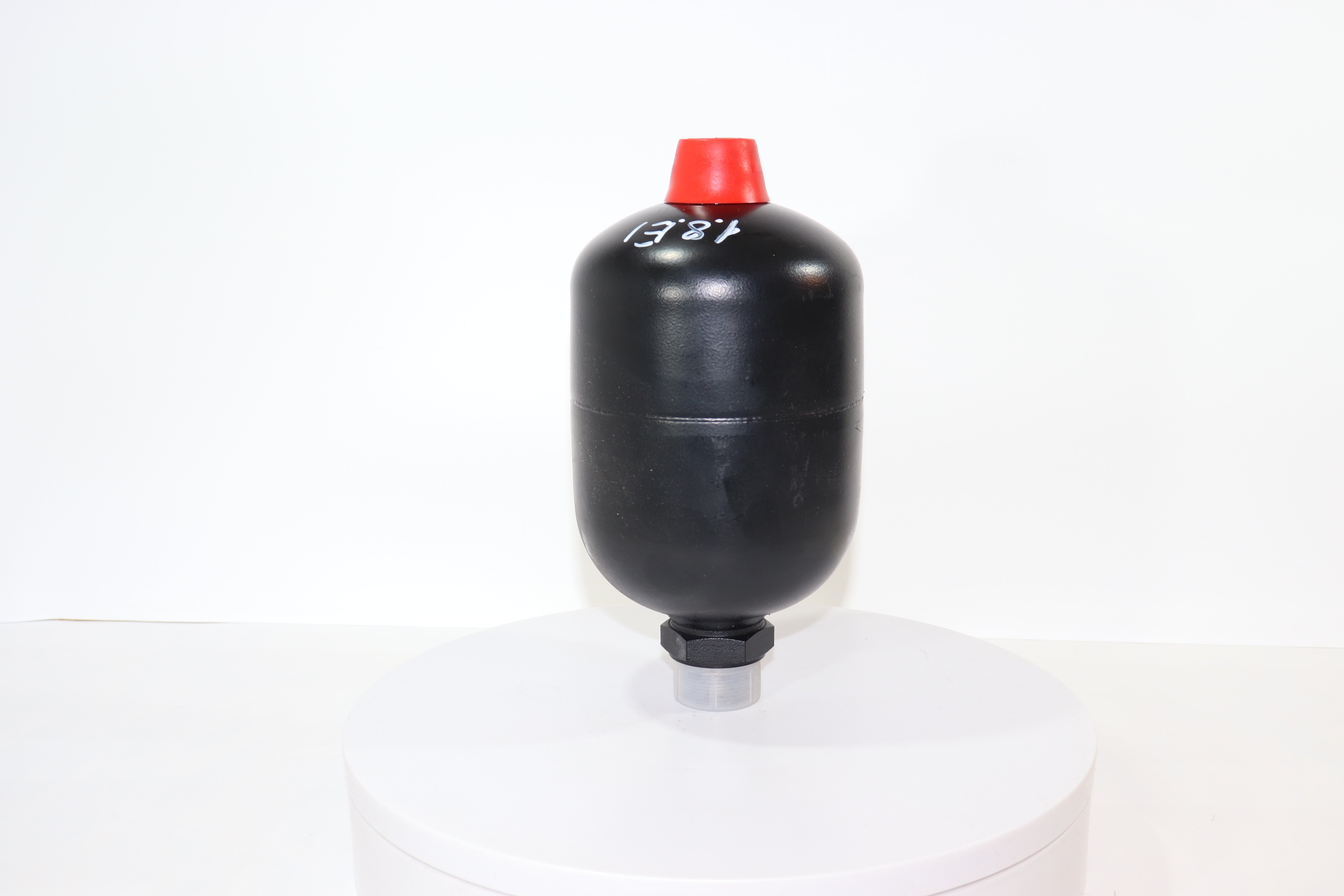 WA.2.1.8.O.E1.A.210 SAIP Италия Пневмогидроаккумулятор (сварной, V=1 L, -30 +120°C, G1/2"+М33*1,5, Pmax 210 bar)