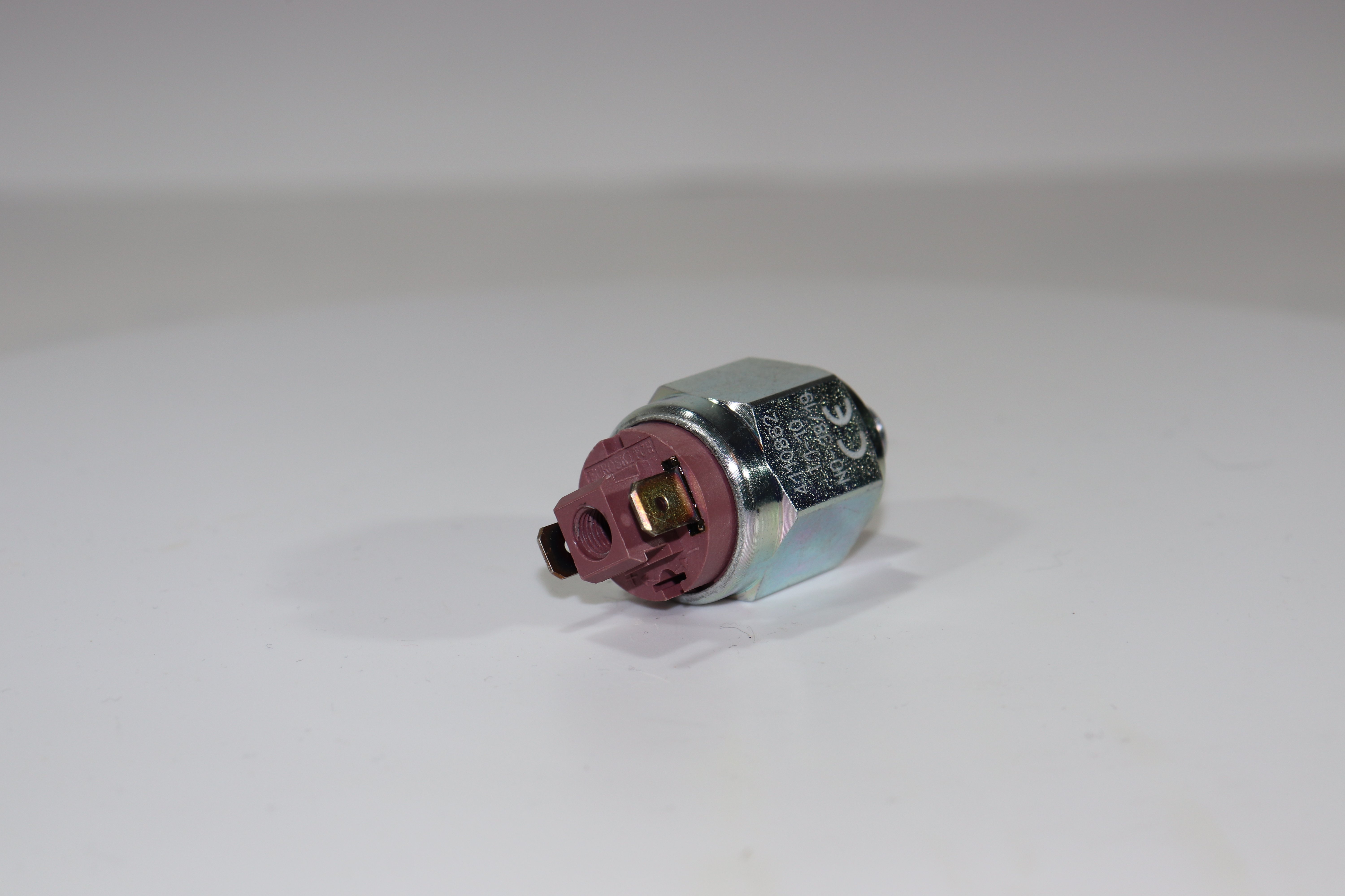 Датчик давления Euroswitch 4110862 (NO- нормально-открытый, M10x1 (цилиндр.), FKM - VITON, диапазон 1-10 bar.)