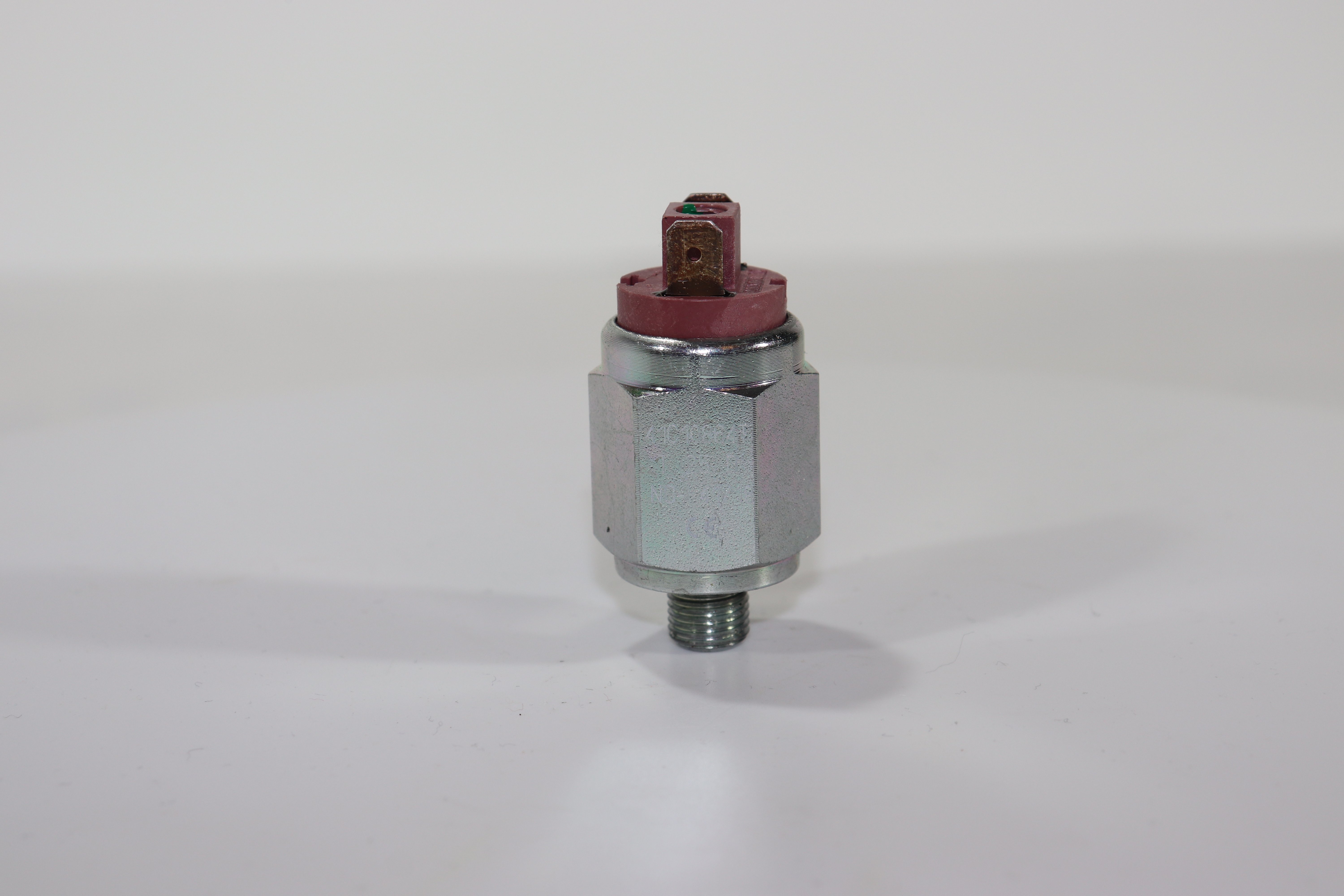 Датчик давления 41C10864 T25D (NO, М10х1 (конич.), HNBR, диапазон 20-50 bar, настроенный на 25 bar) Euroswitch