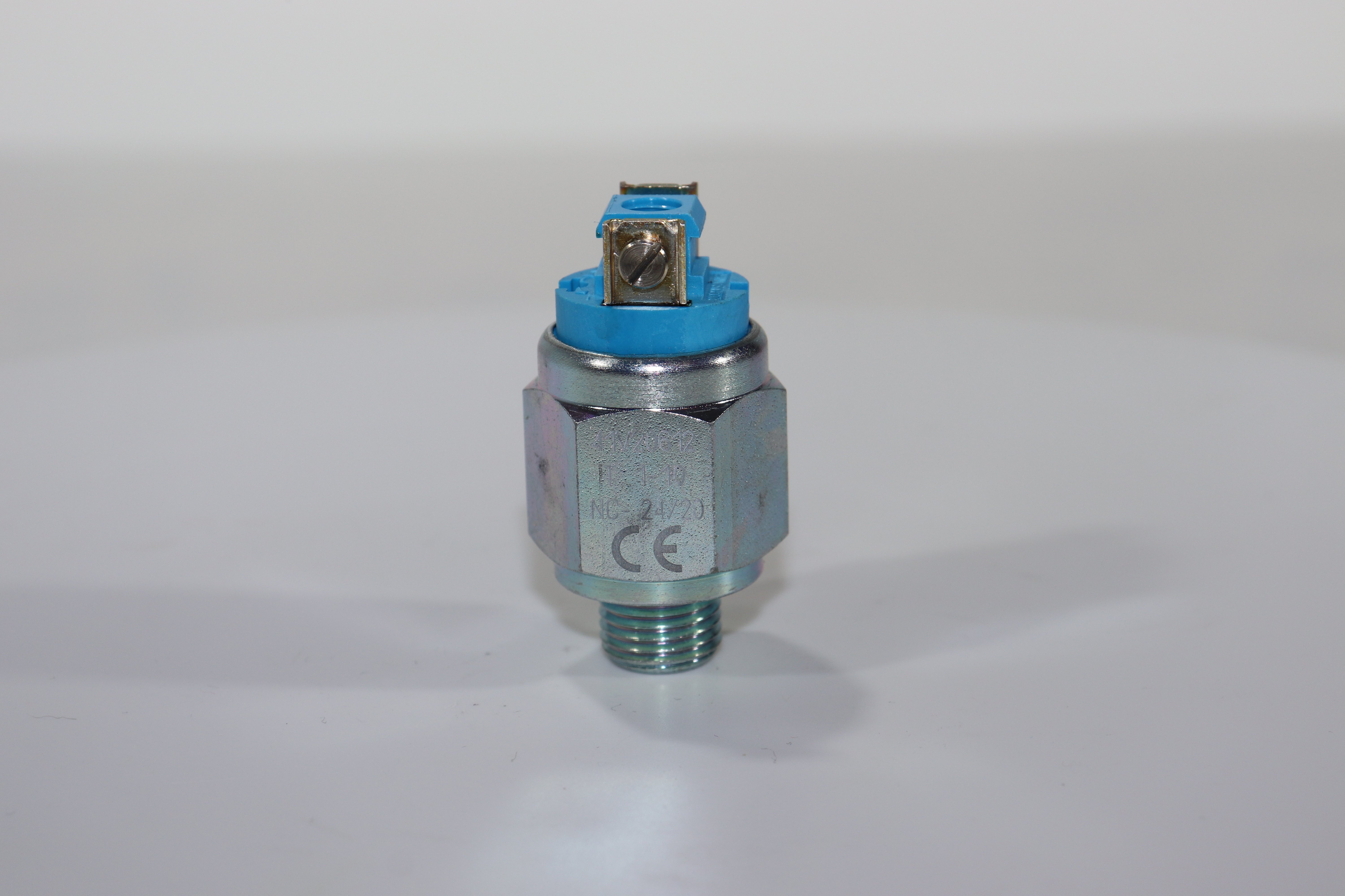 41V20612 (NC, 1/4' BSPP (цилиндр.), HNBR, диапазон 1-10 bar) Датчик давления Euroswitch