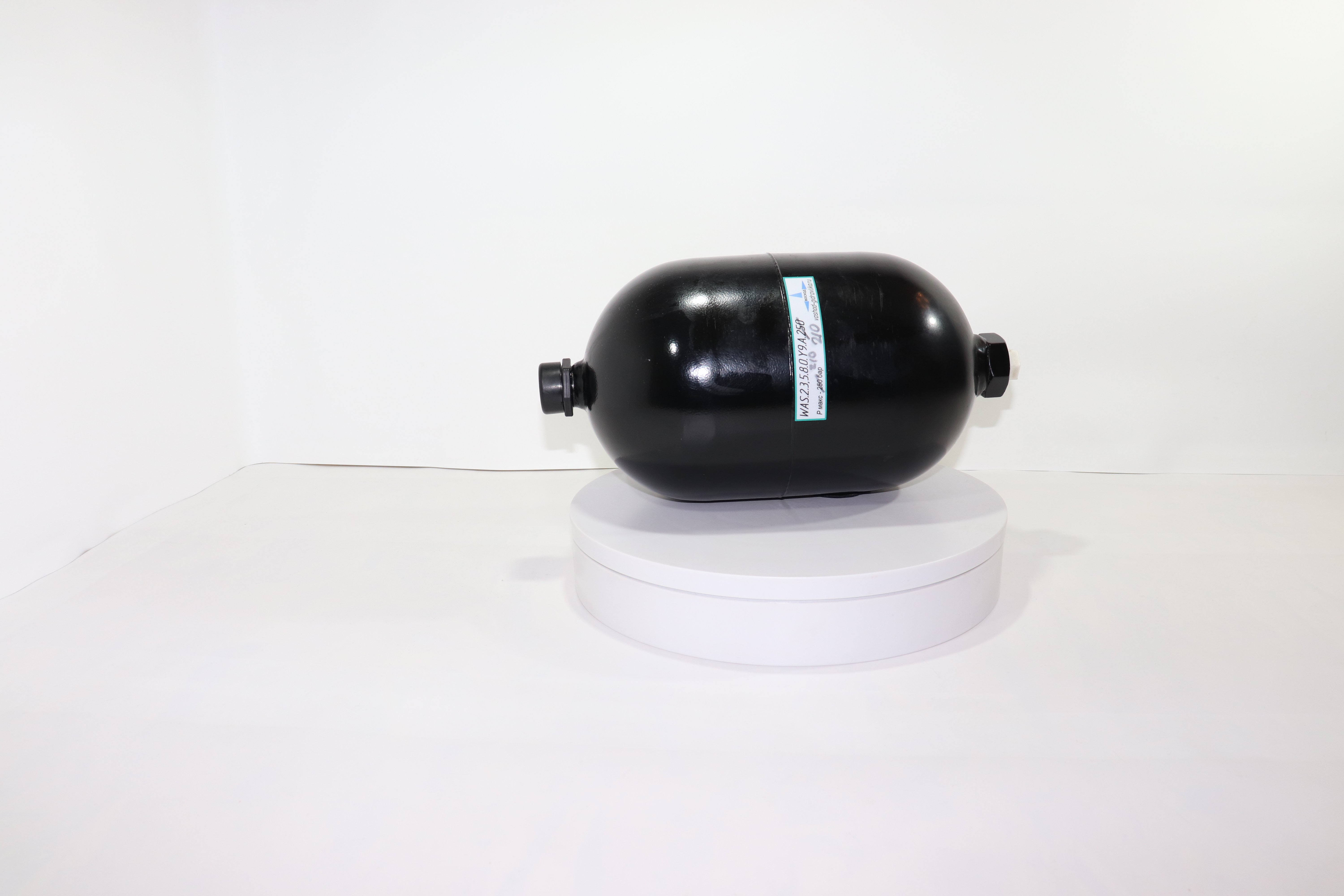 WAS.2.3,5.8.Y9.A.210 Пневмогидроаккумулятор (сварной, V=3,5 L, -40 +120°C, G3/4", Pmax 210 bar)