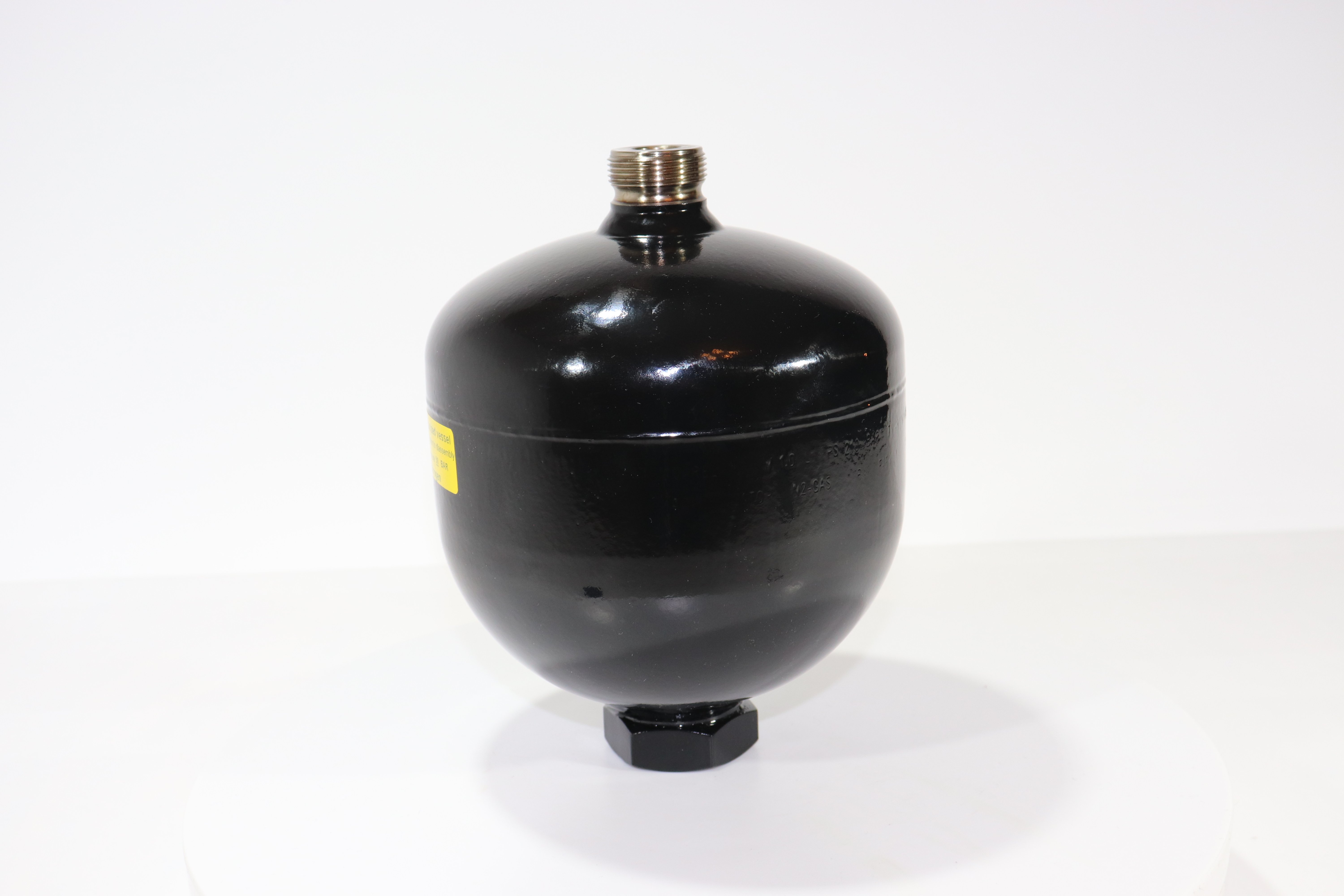 AD-1.0/210-50 bar Пневмогидроаккумулятор (сварной, V=1 L, -30 +80°C, G1/2", Pmax 210 bar)